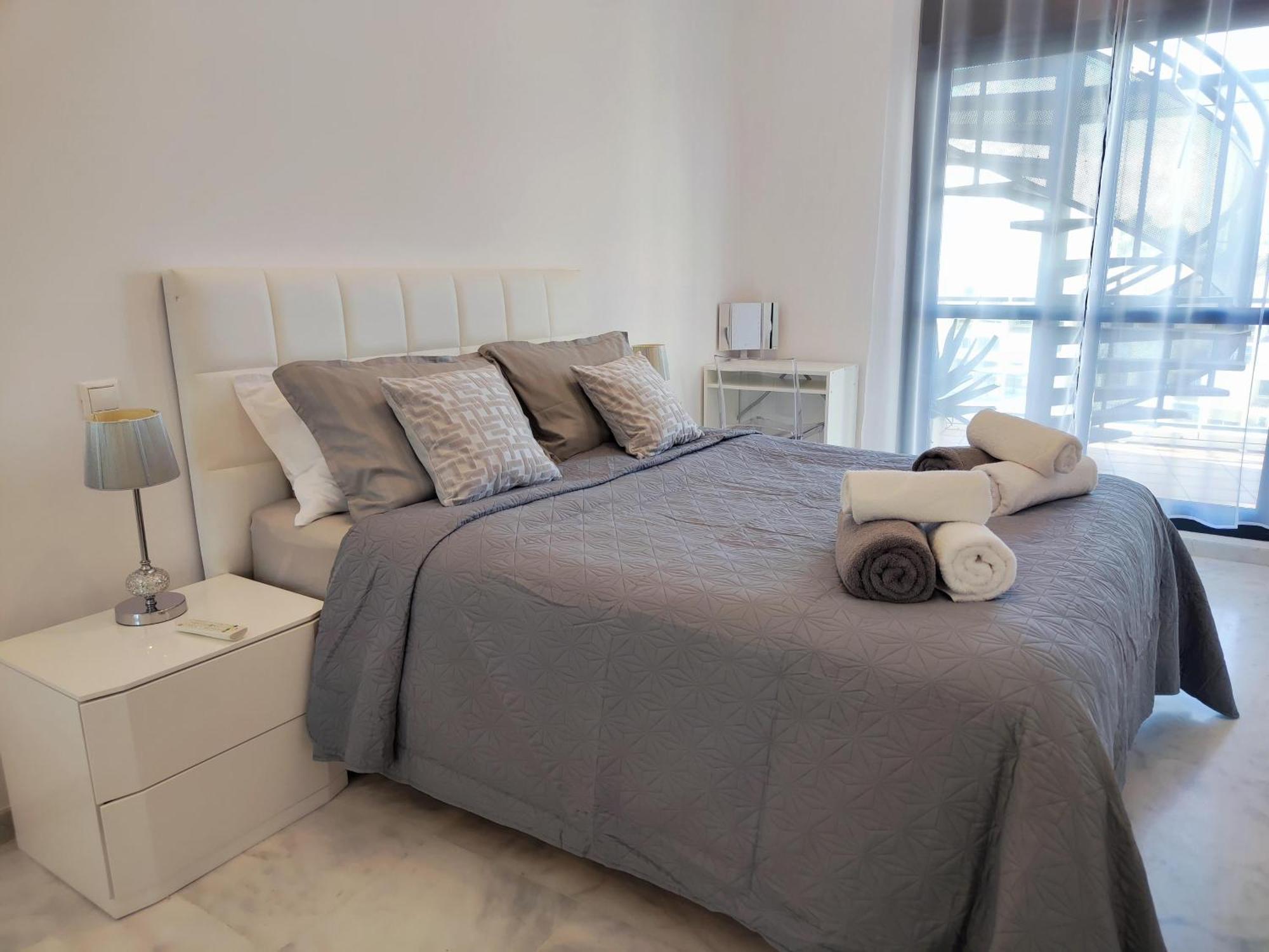 Luxury Duplex Infinity Pool Ehhouse Διαμέρισμα Εστεπόνα Εξωτερικό φωτογραφία